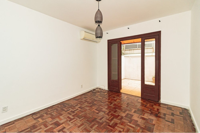 Imagem Imóvel com 1 Quarto à Venda, 61 m² em Navegantes - Porto Alegre Imagem Imóvel com 1 Quarto à Venda, 61 m² em Navegantes - Porto Alegre