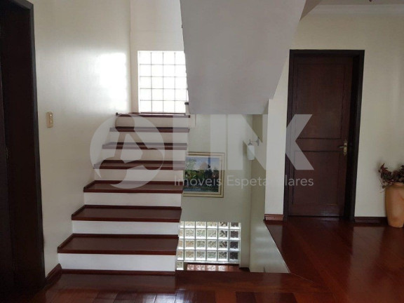 Imagem Casa com 4 Quartos à Venda, 338 m² em Jardim Itu - Porto Alegre Imagem Casa com 4 Quartos à Venda, 338 m² em Jardim Itu - Porto Alegre