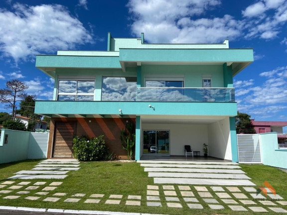 Imagem Casa com 4 Quartos à Venda, 300 m²