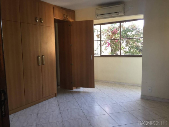 Imagem Casa com 10 Quartos à Venda, 400 m² em Gradim - São Gonçalo Imagem Casa com 10 Quartos à Venda, 400 m² em Gradim - São Gonçalo