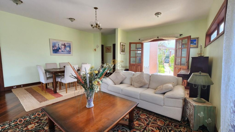 Imagem Casa com 3 Quartos à Venda, 450 m² em Golfe - Teresópolis Imagem Casa com 3 Quartos à Venda, 450 m² em Golfe - Teresópolis