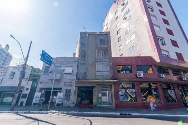Imagem Imóvel com 2 Quartos à Venda, 69 m² em Rio Branco - Porto Alegre Imagem Imóvel com 2 Quartos à Venda, 69 m² em Rio Branco - Porto Alegre