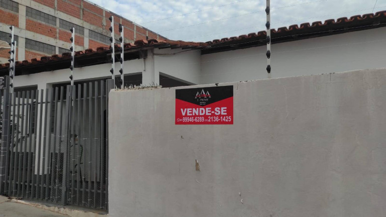 Imagem Casa com 3 Quartos à Venda, 311 m² em Jardim Cuiabá - Cuiabá Imagem Casa com 3 Quartos à Venda, 311 m² em Jardim Cuiabá - Cuiabá