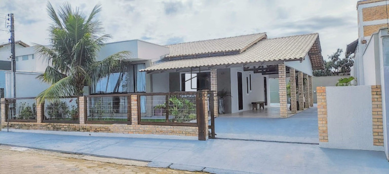 Imagem Casa com 2 Quartos à Venda,  em Armação - Penha