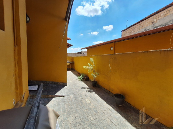 Imagem Casa com 5 Quartos à Venda, 360 m² em Cachoeirinha - Belo Horizonte Imagem Casa com 5 Quartos à Venda, 360 m² em Cachoeirinha - Belo Horizonte