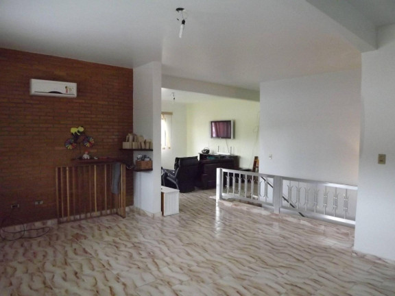 Sobrado com 6 Quartos à Venda, 277 m² em Umuarama - Ubatuba