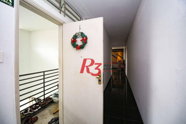 Imagem Sobrado com 3 Quartos à Venda, 350 m² em Encruzilhada - Santos Imagem Sobrado com 3 Quartos à Venda, 350 m² em Encruzilhada - Santos