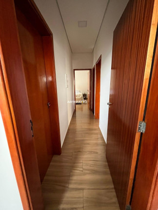 Imagem Casa com 3 Quartos à Venda, 192 m² Imagem Casa com 3 Quartos à Venda, 192 m²