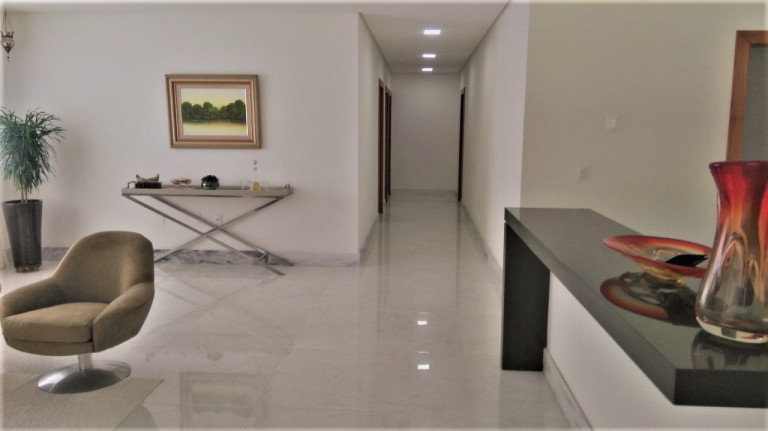 Imagem Imóvel com 3 Quartos à Venda, 2.000 m²