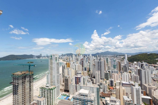 Imagem Apartamento com 4 Quartos à Venda, 228 m² em Pioneiros - Balneário Camboriú