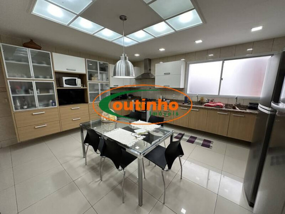 Imagem Casa com 4 Quartos à Venda, 200 m² em Tijuca - Rio De Janeiro Imagem Casa com 4 Quartos à Venda, 200 m² em Tijuca - Rio De Janeiro
