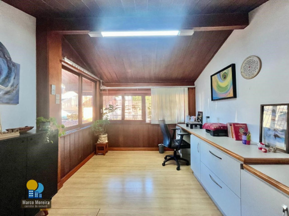 Imagem Casa com 4 Quartos à Venda, 205 m² em Itacorubi - Florianópolis Imagem Casa com 4 Quartos à Venda, 205 m² em Itacorubi - Florianópolis