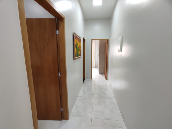 Imagem Imóvel com 
            	3             Quartos à Venda, 264 m² em 
            	Jardim Marista             - 
            	Trindade            