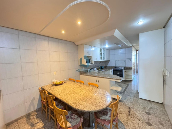 Imagem Apartamento com 4 Quartos à Venda, 250 m² em Centro - Cabo Frio