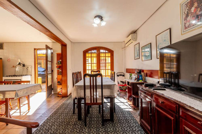 Imagem Casa com 3 Quartos à Venda,  em Medianeira - Porto Alegre