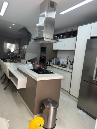 Imagem Sobrado com 2 Quartos à Venda, 116 m² em Bangú - Santo André
