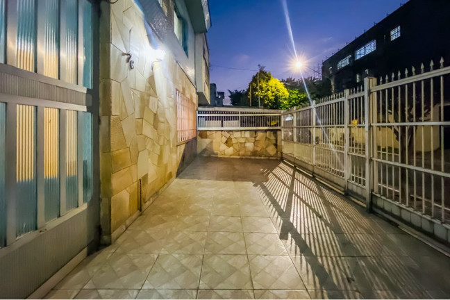 Imagem Casa com 3 Quartos à Venda, 250 m² em Vila Guilherme - São Paulo Imagem Casa com 3 Quartos à Venda, 250 m² em Vila Guilherme - São Paulo
