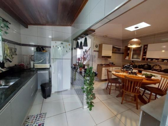 Imagem Casa com 11 Quartos à Venda, 140 m² em Jardim Panorama - Botucatu Imagem Casa com 11 Quartos à Venda, 140 m² em Jardim Panorama - Botucatu