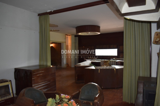 Imagem Casa com 4 Quartos à Venda, 372 m² em Região Do Parque Da Ferradura - Campos Do Jordão Imagem Casa com 4 Quartos à Venda, 372 m² em Região Do Parque Da Ferradura - Campos Do Jordão