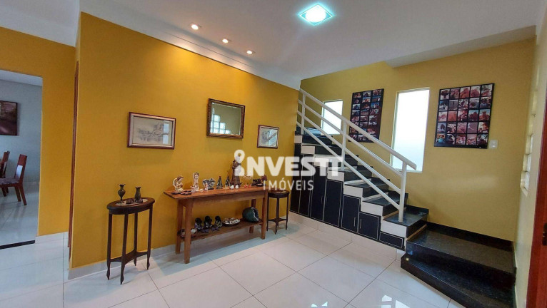 Sobrado com 4 Quartos à Venda, 314 m² em Loteamento Portal Do Sol Ii - Goiânia