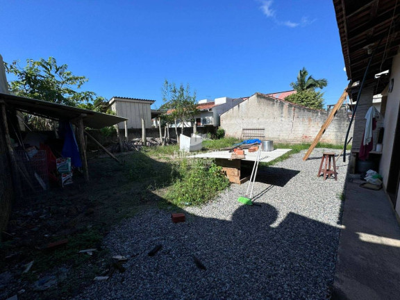 Imagem Casa com 2 Quartos à Venda, 60 m² em Barra Do Sai - Itapoá