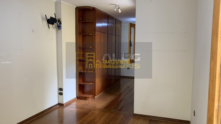 Imagem Casa com 3 Quartos à Venda, 230 m² em Vila Osasco - Osasco Imagem Casa com 3 Quartos à Venda, 230 m² em Vila Osasco - Osasco