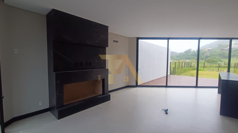 Imagem Imóvel com 3 Quartos à Venda, 160 m² em Ferraz - Garopaba Imagem Imóvel com 3 Quartos à Venda, 160 m² em Ferraz - Garopaba