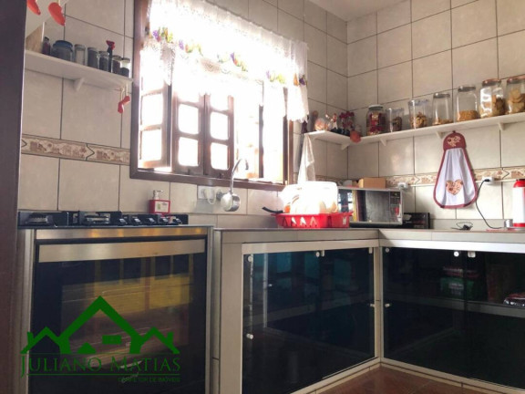 Imagem Sobrado com 6 Quartos à Venda, 220 m² em Centro - Balneário Barra Do Sul