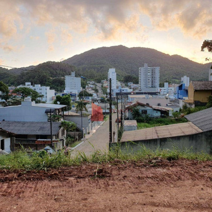 Terreno à Venda, 481 m² em Fazenda - Itajaí