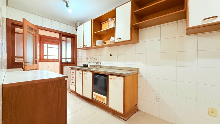 Imagem Apartamento com 3 Quartos à Venda, 158 m² em Petrópolis - Porto Alegre Imagem Apartamento com 3 Quartos à Venda, 158 m² em Petrópolis - Porto Alegre