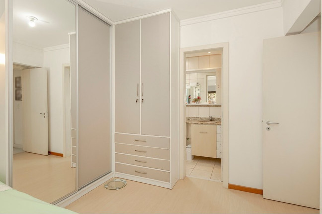 Imagem Apartamento com 2 Quartos à Venda, 79 m² em Petrópolis - Porto Alegre Imagem Apartamento com 2 Quartos à Venda, 79 m² em Petrópolis - Porto Alegre