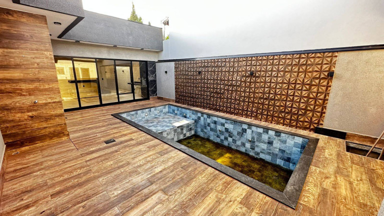Imagem Casa com 3 Quartos à Venda, 328 m² em Turista Ii - Caldas Novas Imagem Casa com 3 Quartos à Venda, 328 m² em Turista Ii - Caldas Novas