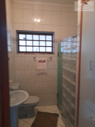Imagem Casa com 2 Quartos à Venda, 250 m²