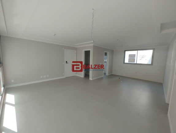 Imagem Apartamento com 3 Quartos à Venda, 132 m² em Centro - Florianópolis Imagem Apartamento com 3 Quartos à Venda, 132 m² em Centro - Florianópolis
