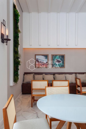 Imagem Apartamento com 4 Quartos à Venda, 150 m² em Centro - Balneário Camboriú Imagem Apartamento com 4 Quartos à Venda, 150 m² em Centro - Balneário Camboriú