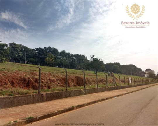 Imagem Terreno à Venda, 37.000 m² em Taboão - Bragança Paulista Imagem Terreno à Venda, 37.000 m² em Taboão - Bragança Paulista