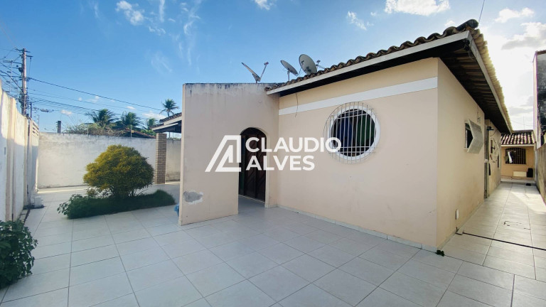Imagem Casa com 4 Quartos à Venda, 200 m² em Santa Mônica - Feira De Santana Imagem Casa com 4 Quartos à Venda, 200 m² em Santa Mônica - Feira De Santana