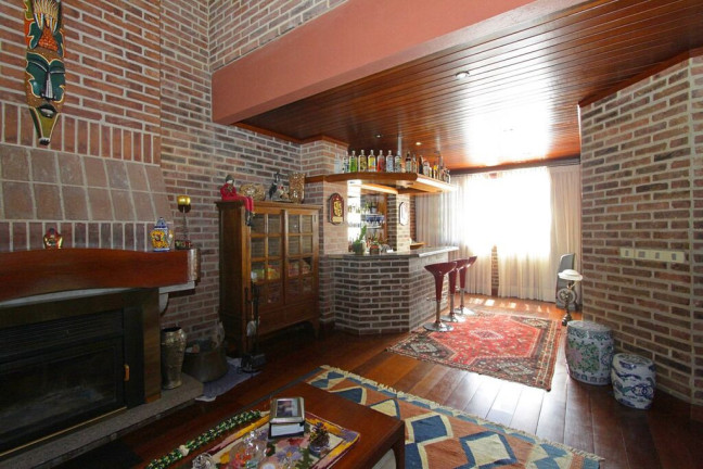 Imagem Casa com 3 Quartos à Venda, 355 m² em Santo Antônio - Porto Alegre Imagem Casa com 3 Quartos à Venda, 355 m² em Santo Antônio - Porto Alegre
