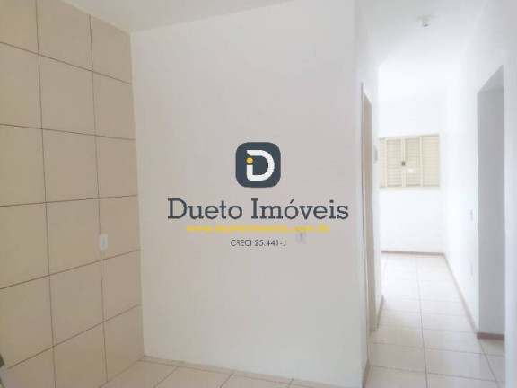 Imagem Casa de Condomínio com 2 Quartos à Venda, 65 m² em Carolina - Santa Maria