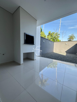 Imagem Casa com 3 Quartos à Venda, em Bom Retiro - Joinville Imagem Casa com 3 Quartos à Venda, em Bom Retiro - Joinville