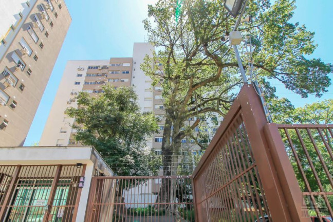 Imagem Apartamento com 2 Quartos à Venda, 63 m² em Teresópolis - Porto Alegre Imagem Apartamento com 2 Quartos à Venda, 63 m² em Teresópolis - Porto Alegre