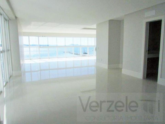 Imagem Apartamento com 4 Quartos à Venda, 237 m² em Centro - Balneário Camboriú Imagem Apartamento com 4 Quartos à Venda, 237 m² em Centro - Balneário Camboriú