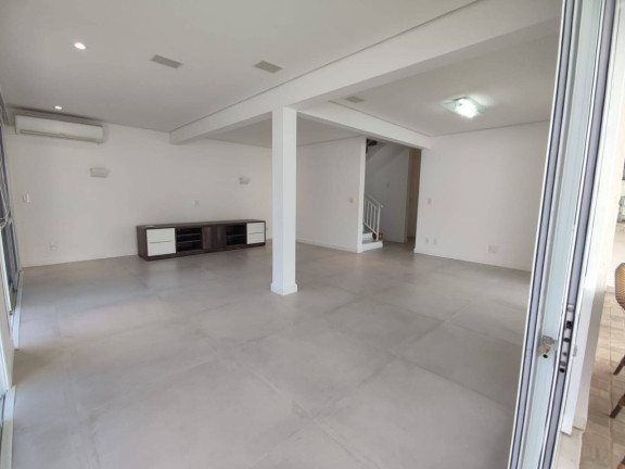 Imagem Imóvel com 4 Quartos à Venda, 2.200.000 m² em São Paulo - Jundiaí Imagem Imóvel com 4 Quartos à Venda, 2.200.000 m² em São Paulo - Jundiaí