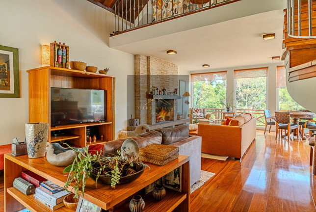 Imagem Casa com 4 Quartos à Venda, 400 m² em Pedra Do Fogo - Campos Do Jordão Imagem Casa com 4 Quartos à Venda, 400 m² em Pedra Do Fogo - Campos Do Jordão