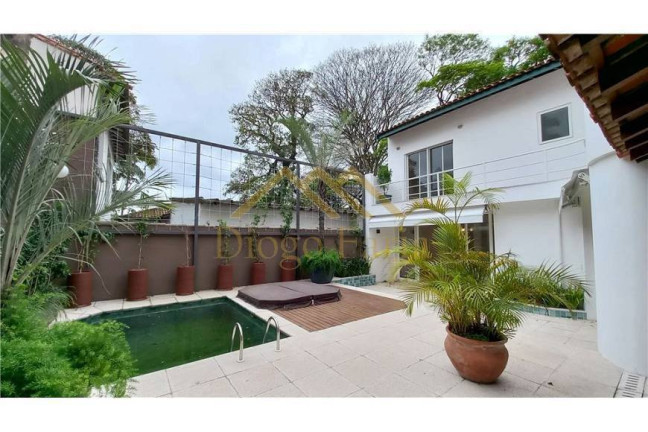 Imagem Casa com 3 Quartos para Alugar, 450 m² em Vila Nova Conceição - São Paulo Imagem Casa com 3 Quartos para Alugar, 450 m² em Vila Nova Conceição - São Paulo