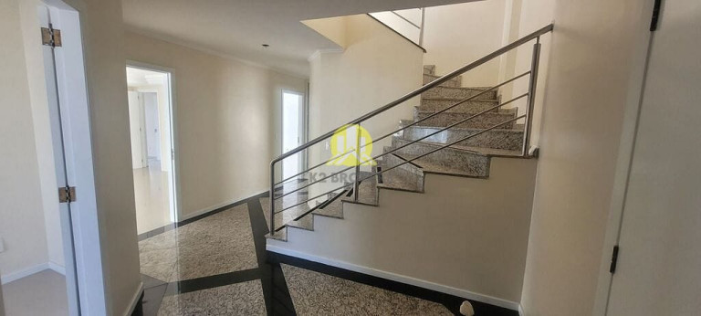Imagem Cobertura com 6 Quartos à Venda, 470 m² em Centro - Balneário Camboriú