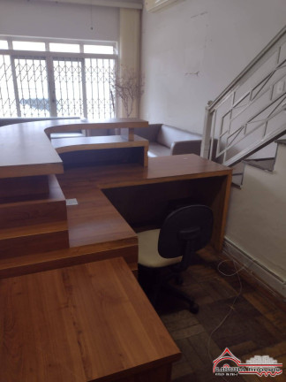 Imagem Casa com 7 Quartos para Alugar, 220 m² em Centro - Jacareí Imagem Casa com 7 Quartos para Alugar, 220 m² em Centro - Jacareí