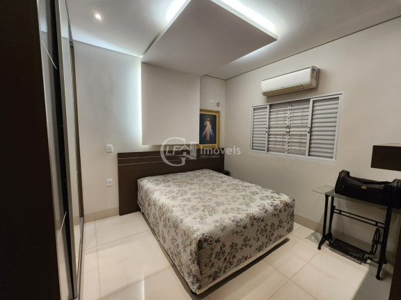 Imagem Casa com 3 Quartos à Venda, 260 m² em Amambaí - Campo Grande Imagem Casa com 3 Quartos à Venda, 260 m² em Amambaí - Campo Grande