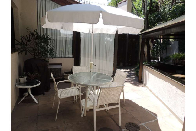 Imagem Casa com 4 Quartos à Venda, 430 m² em Vila Assunção - Porto Alegre Imagem Casa com 4 Quartos à Venda, 430 m² em Vila Assunção - Porto Alegre