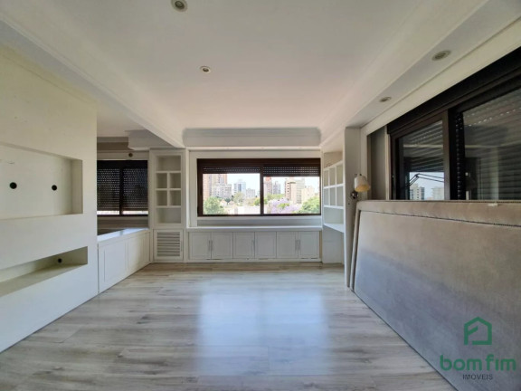 Imagem Apartamento com 3 Quartos à Venda, 230 m² em São João - Porto Alegre Imagem Apartamento com 3 Quartos à Venda, 230 m² em São João - Porto Alegre